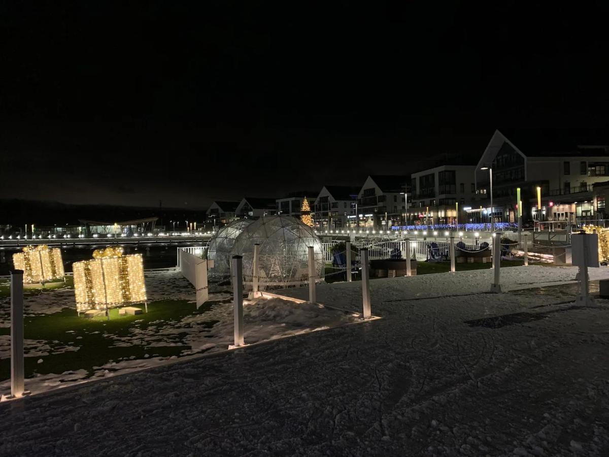 Pet Friendly Condos At Friday Harbour Innisfil Экстерьер фото