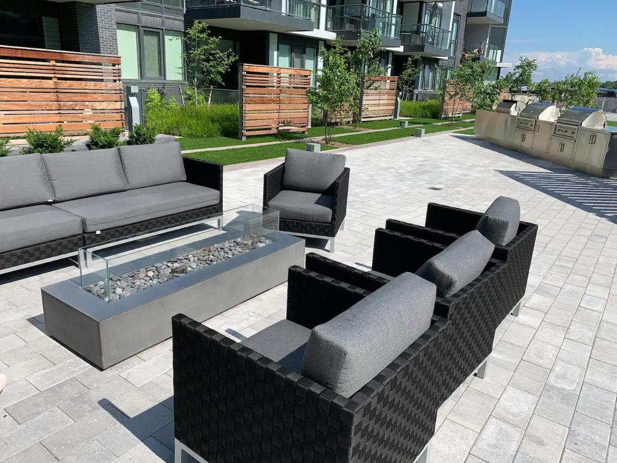 Pet Friendly Condos At Friday Harbour Innisfil Экстерьер фото
