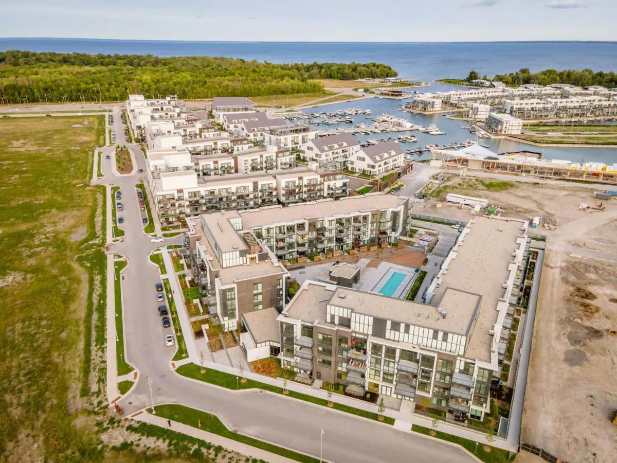 Pet Friendly Condos At Friday Harbour Innisfil Экстерьер фото
