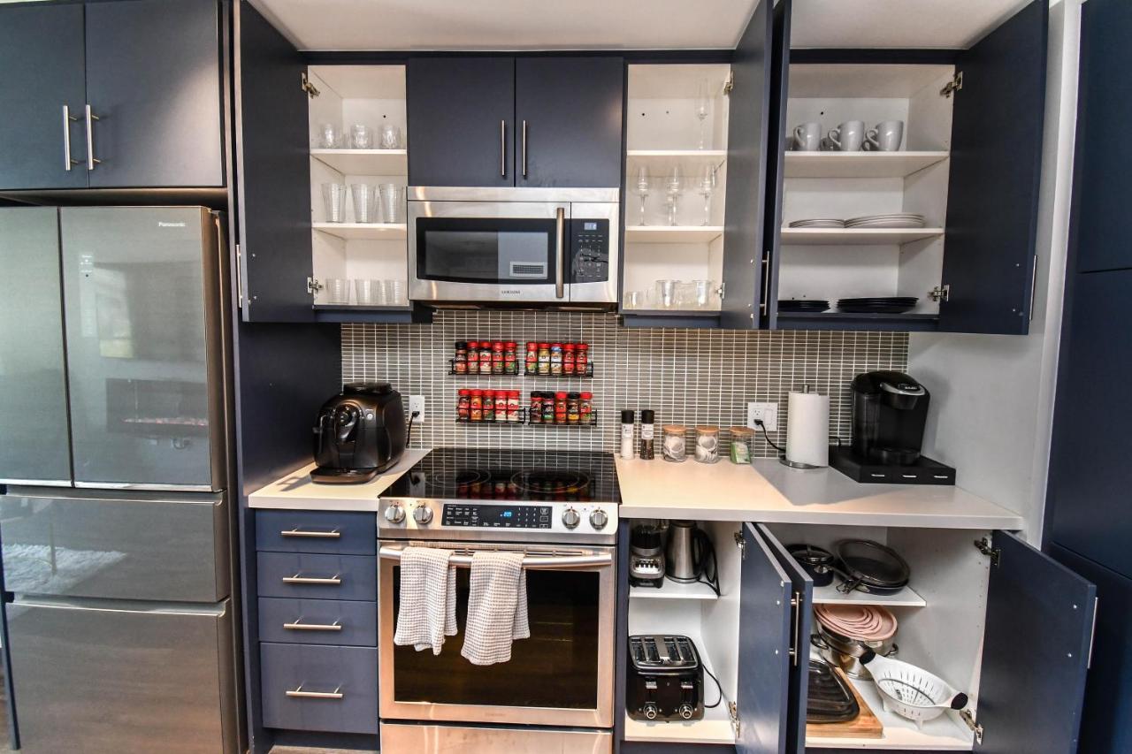 Pet Friendly Condos At Friday Harbour Innisfil Экстерьер фото