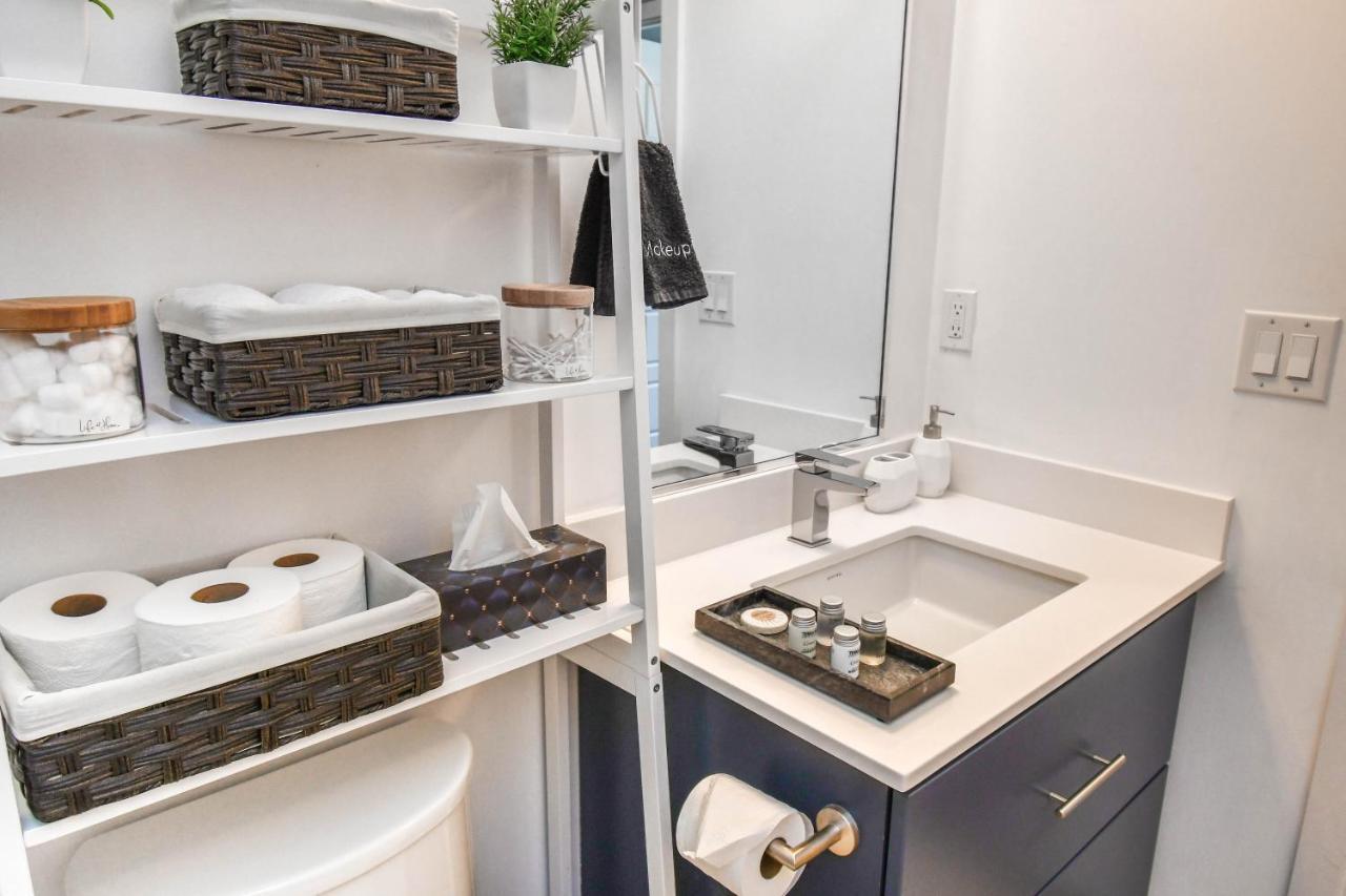 Pet Friendly Condos At Friday Harbour Innisfil Экстерьер фото