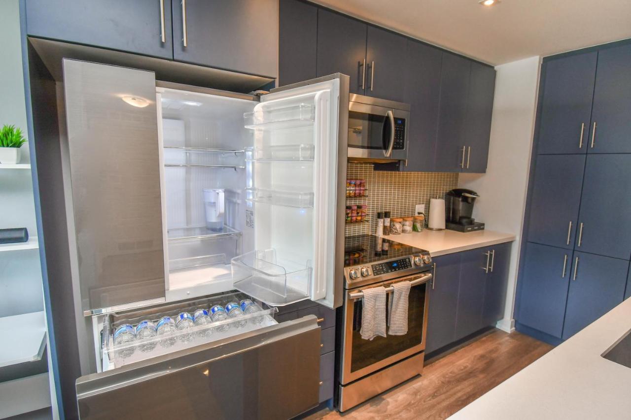 Pet Friendly Condos At Friday Harbour Innisfil Экстерьер фото