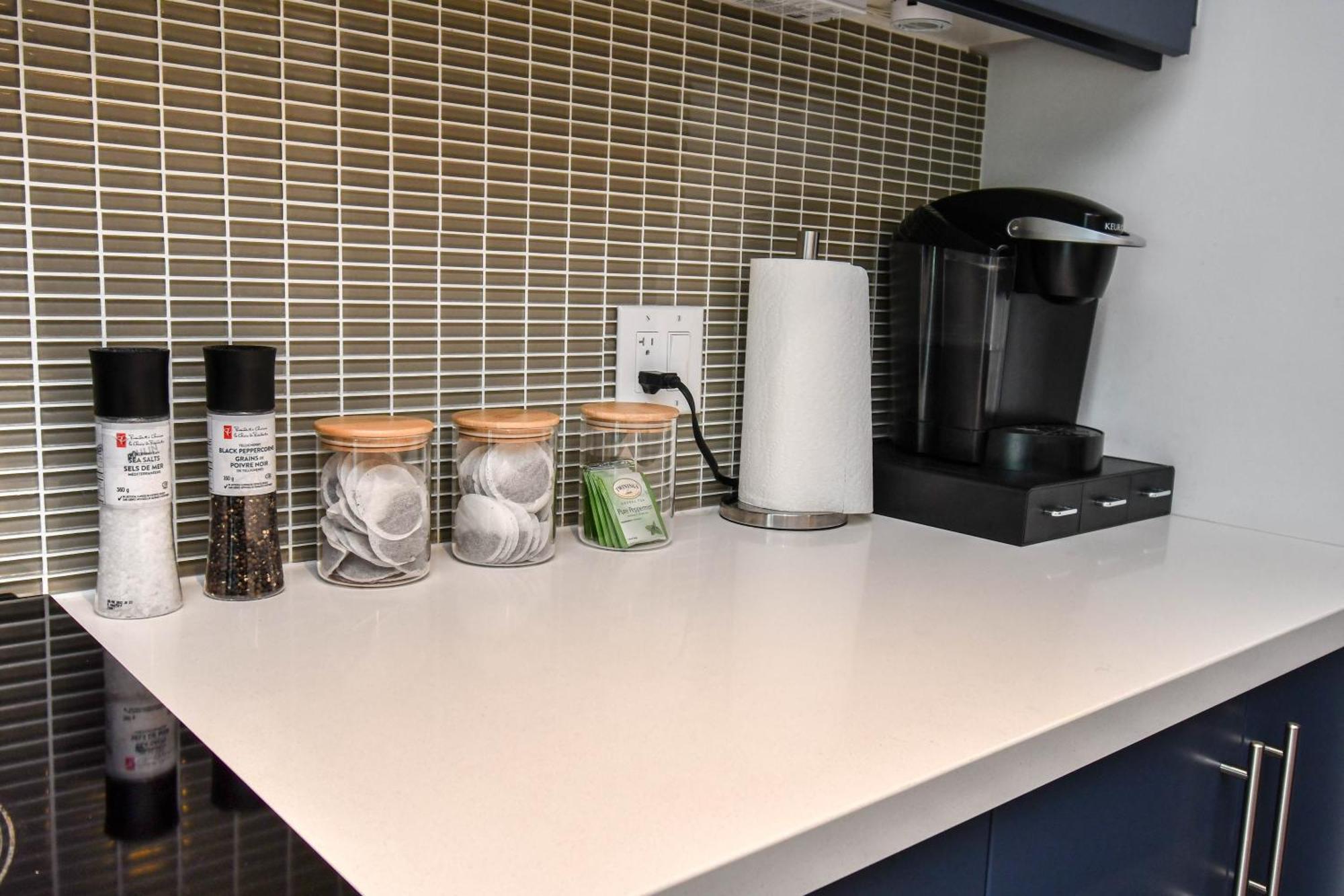 Pet Friendly Condos At Friday Harbour Innisfil Экстерьер фото